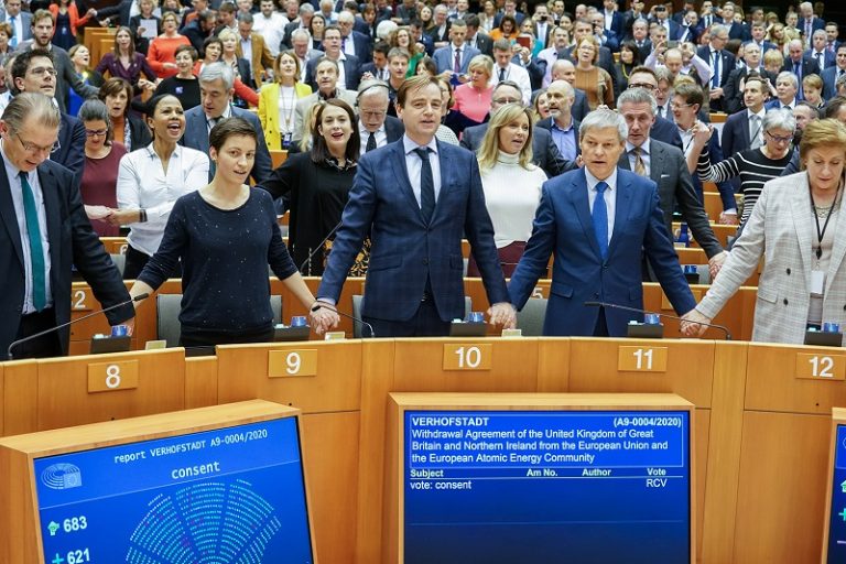 Brexit-aftale godkendt af Europa-Parlamentet