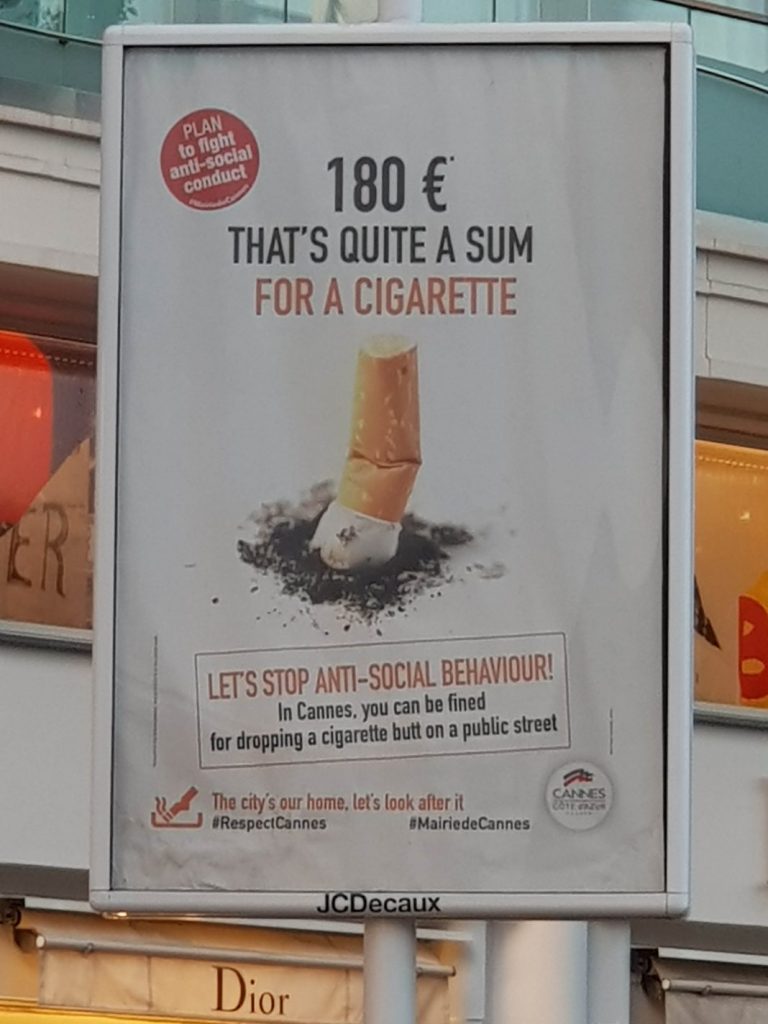 Cigaretskod skal i skraldespanden