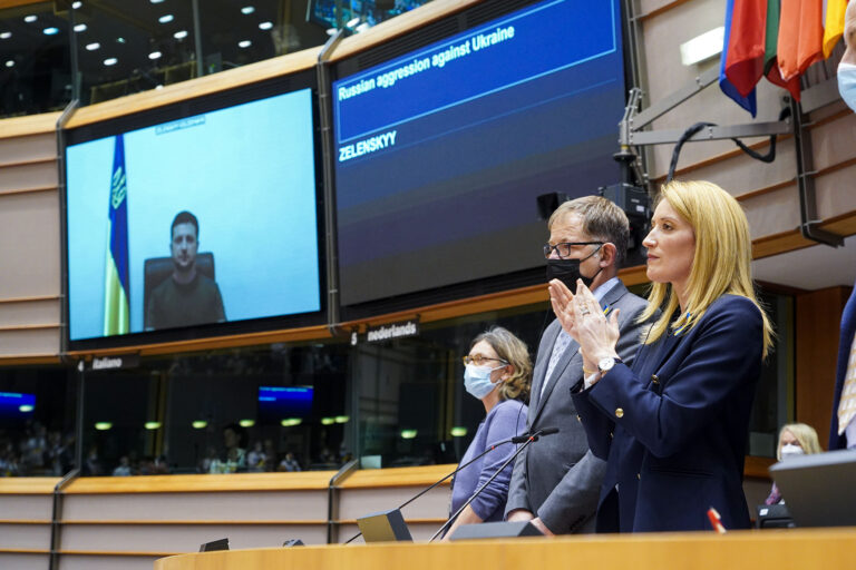 Det russiske angreb på Ukraine markerer en ny æra for Europa, siger MEP’erne