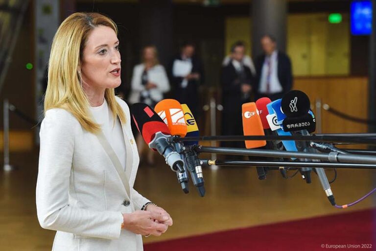 Metsola: Kandidatstatus til Ukraine og Moldova vil styrke EU