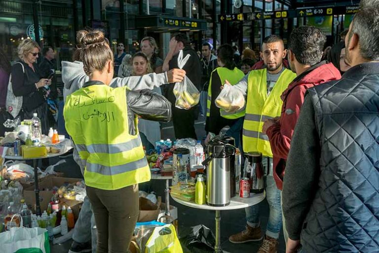 Flygtninge i Sverige og Norge får lettere job end i Danmark ifølge ny rapport
