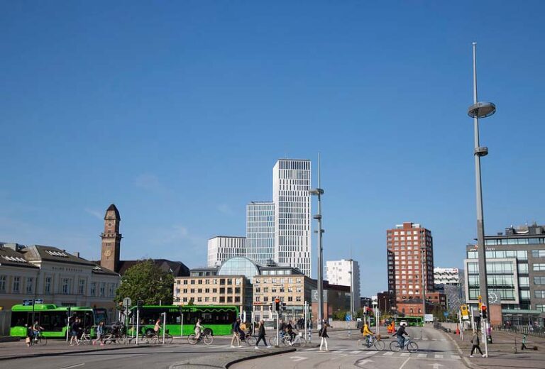 Ny rapport: 75.000 personer i den arbejdsdygtige alder i Malmø mangler selvforsørgelse