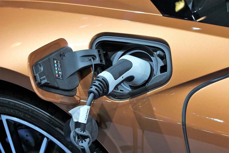 EU’s forbud mod salg fra 2035 af nye benzin- og dieselbiler forklaret