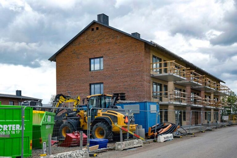 Boligbyggeriet i Sverige styrtdykkede i første halvår