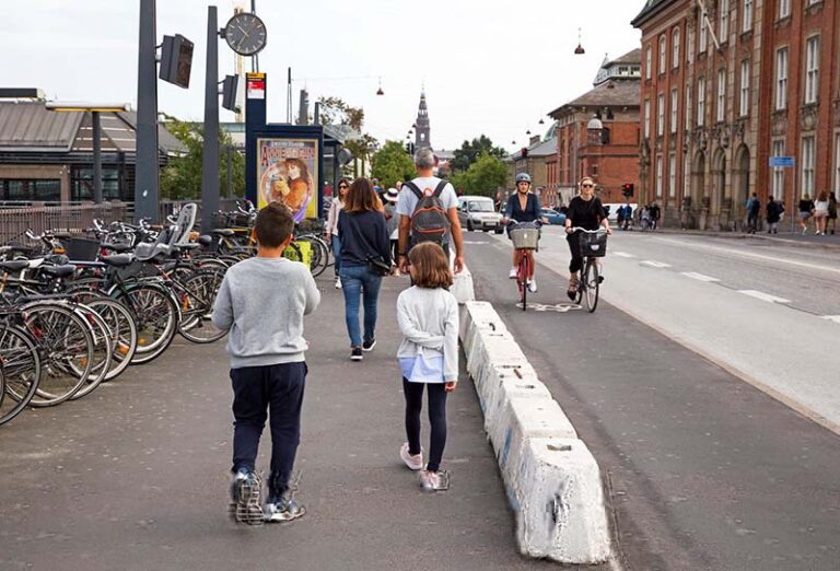 Ny grænsehindring: Svensker i Danmark får ikke dagpenge – kan ikke bevise, at hun taler dansk