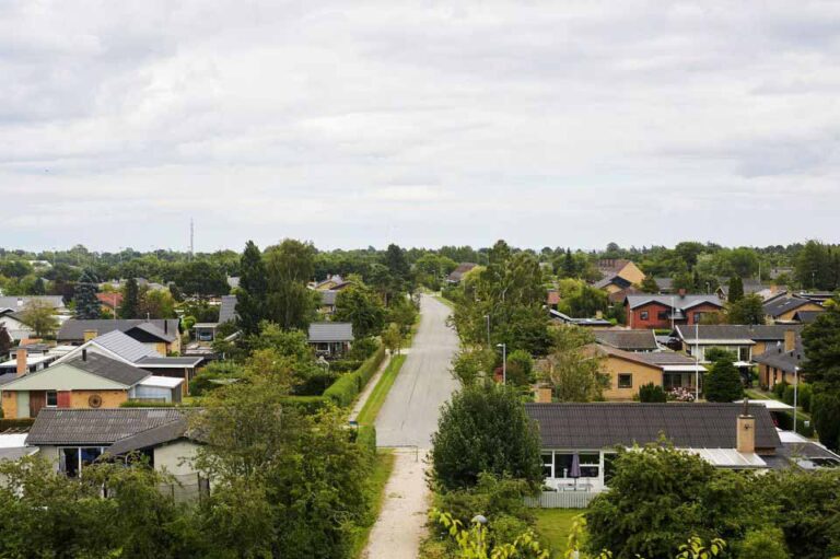 Trendbrud på boligmarkedet: Udbuddet falder i både Sverige og Danmark